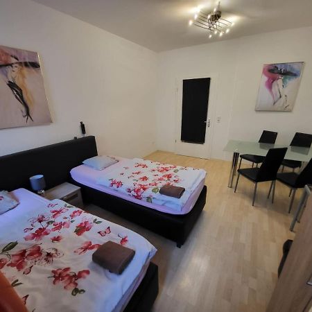 Apartmentzimmer แอร์ฟวร์ท ภายนอก รูปภาพ