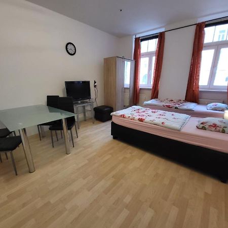 Apartmentzimmer แอร์ฟวร์ท ภายนอก รูปภาพ