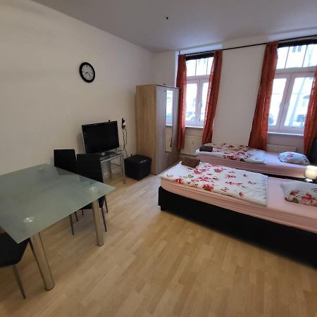 Apartmentzimmer แอร์ฟวร์ท ภายนอก รูปภาพ