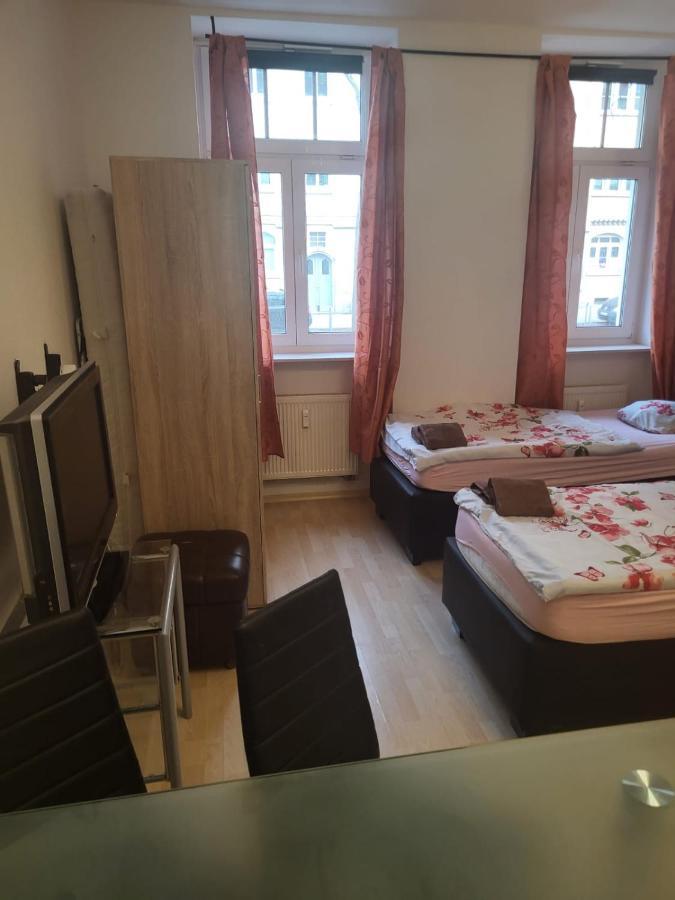 Apartmentzimmer แอร์ฟวร์ท ภายนอก รูปภาพ