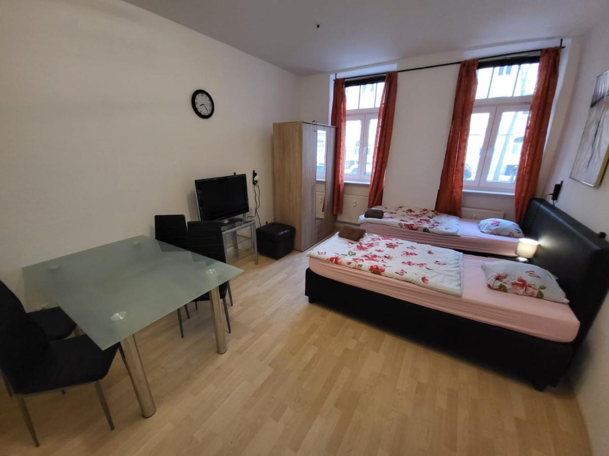 Apartmentzimmer แอร์ฟวร์ท ภายนอก รูปภาพ