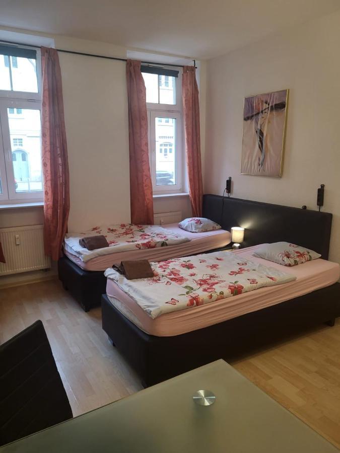 Apartmentzimmer แอร์ฟวร์ท ภายนอก รูปภาพ