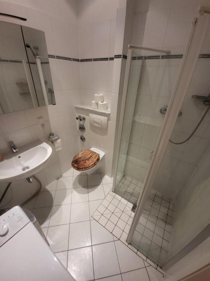 Apartmentzimmer แอร์ฟวร์ท ภายนอก รูปภาพ