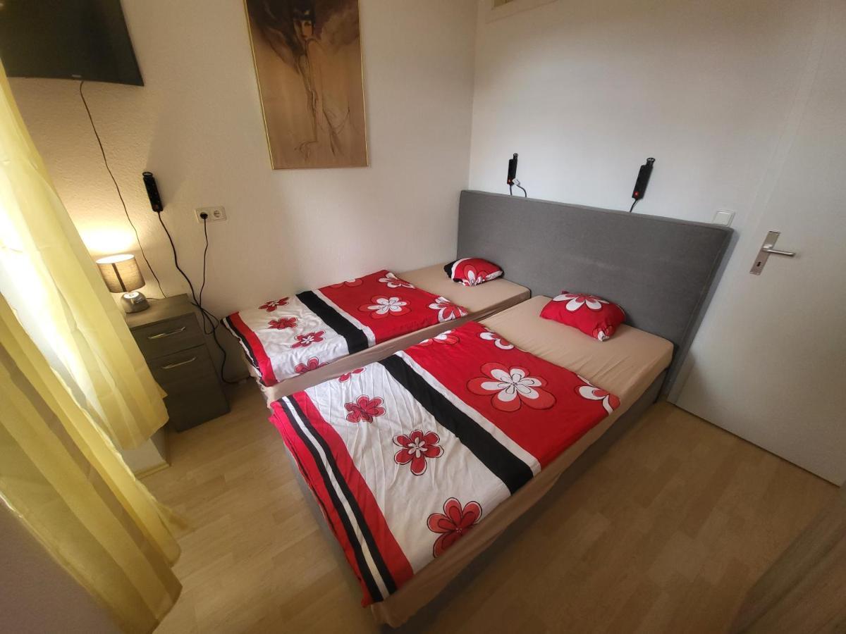 Apartmentzimmer แอร์ฟวร์ท ภายนอก รูปภาพ