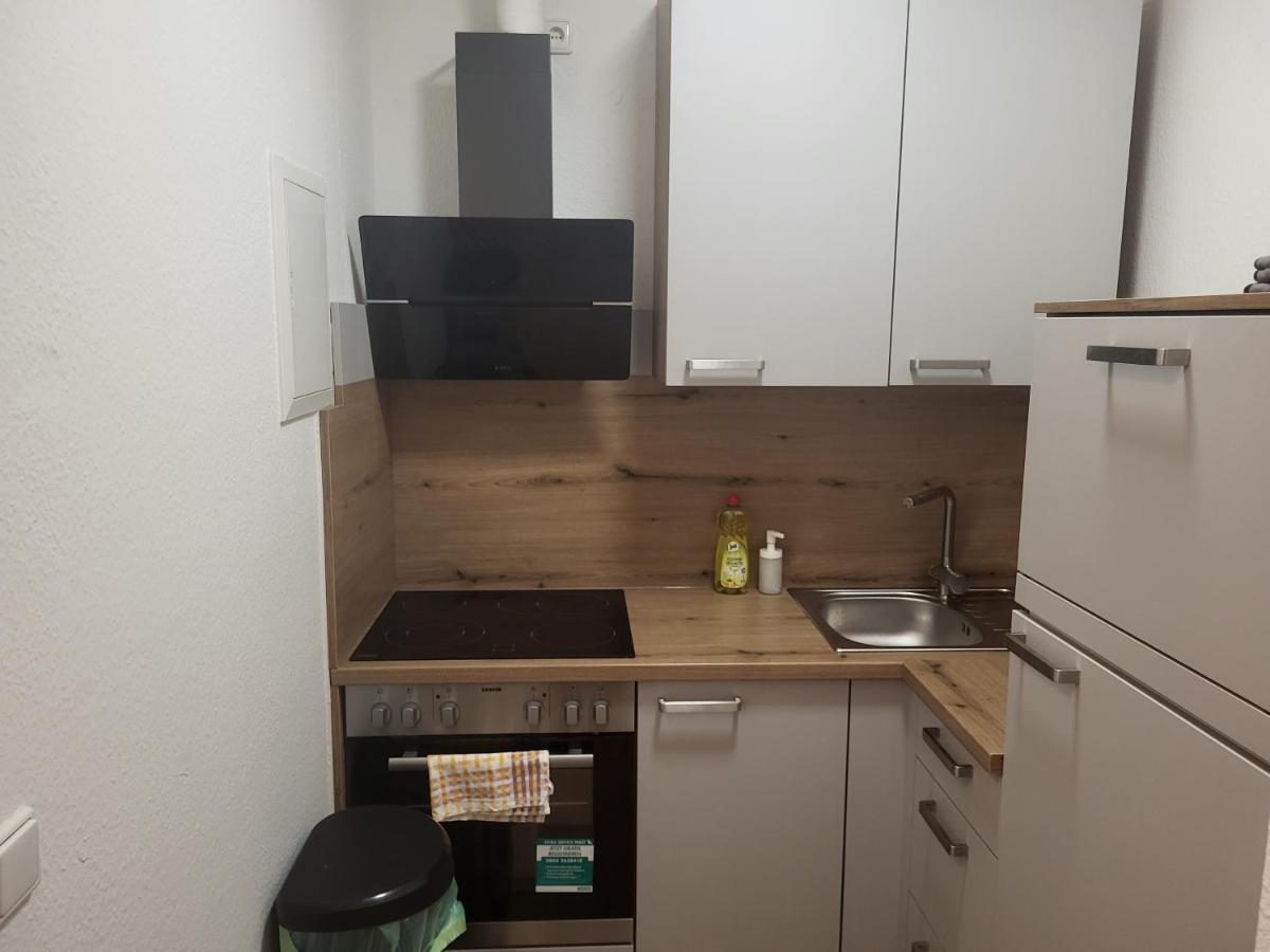 Apartmentzimmer แอร์ฟวร์ท ภายนอก รูปภาพ