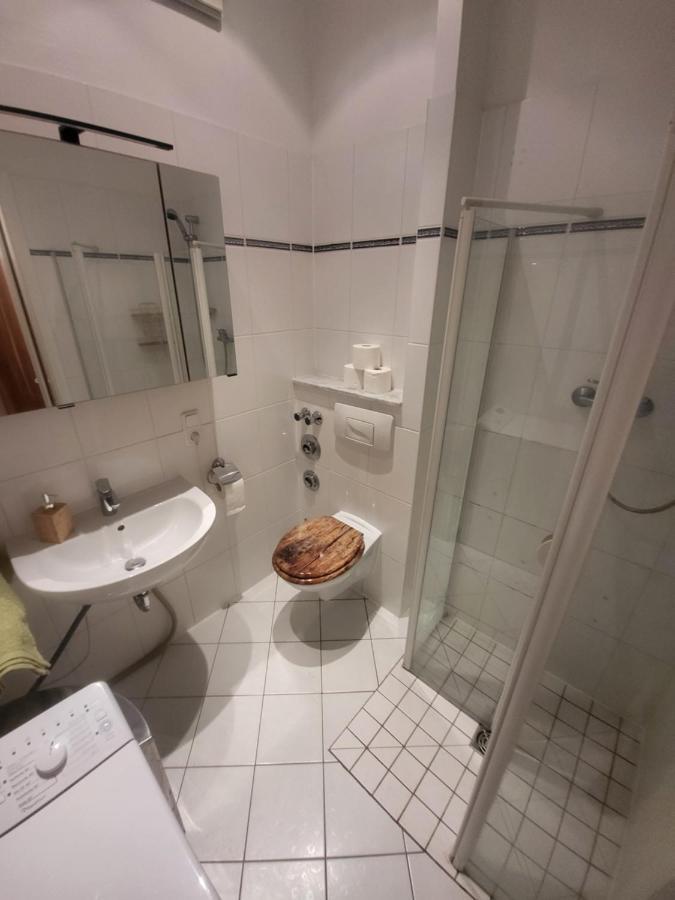 Apartmentzimmer แอร์ฟวร์ท ภายนอก รูปภาพ