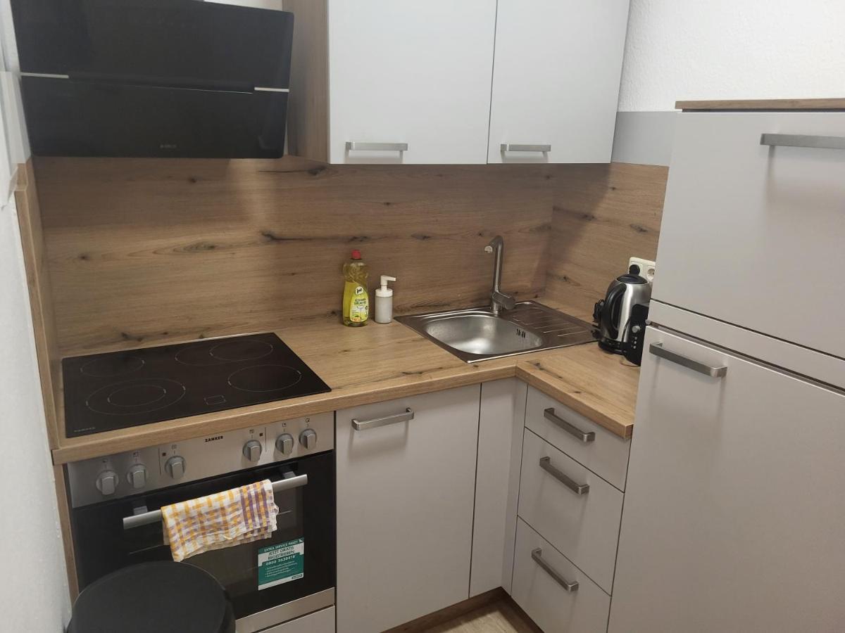 Apartmentzimmer แอร์ฟวร์ท ภายนอก รูปภาพ