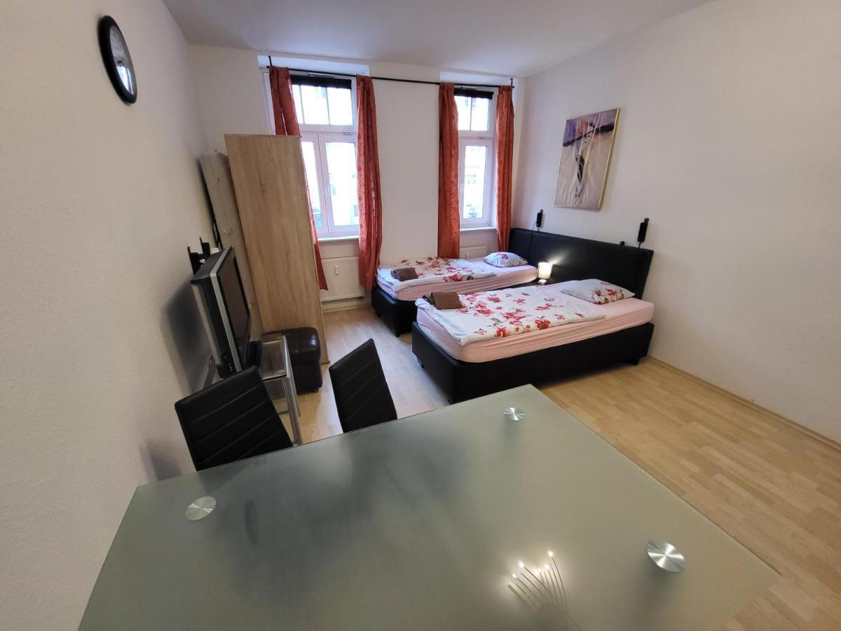 Apartmentzimmer แอร์ฟวร์ท ภายนอก รูปภาพ